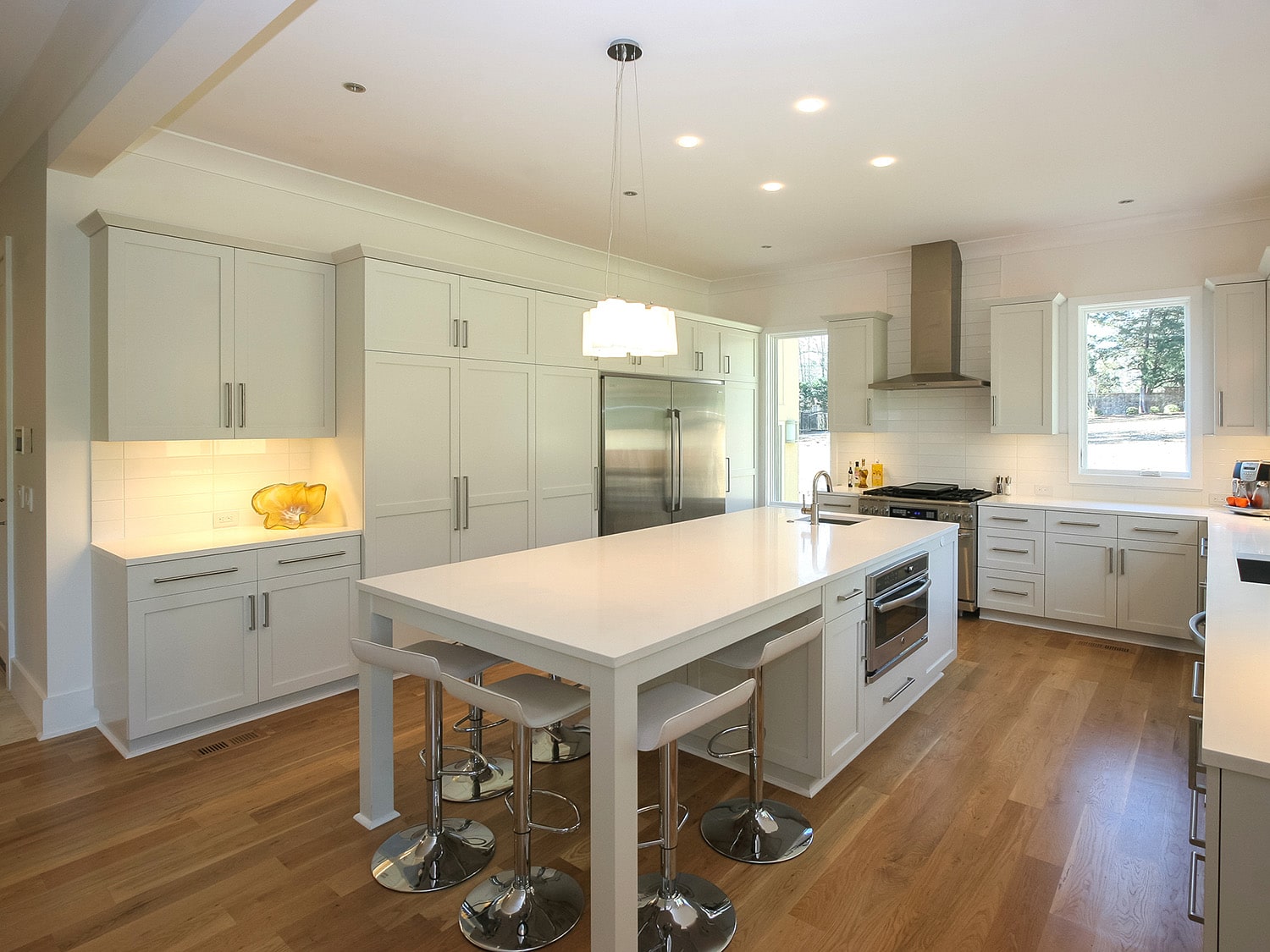 Open concept, modern kitchen; modern custom home in Charlotte, NC