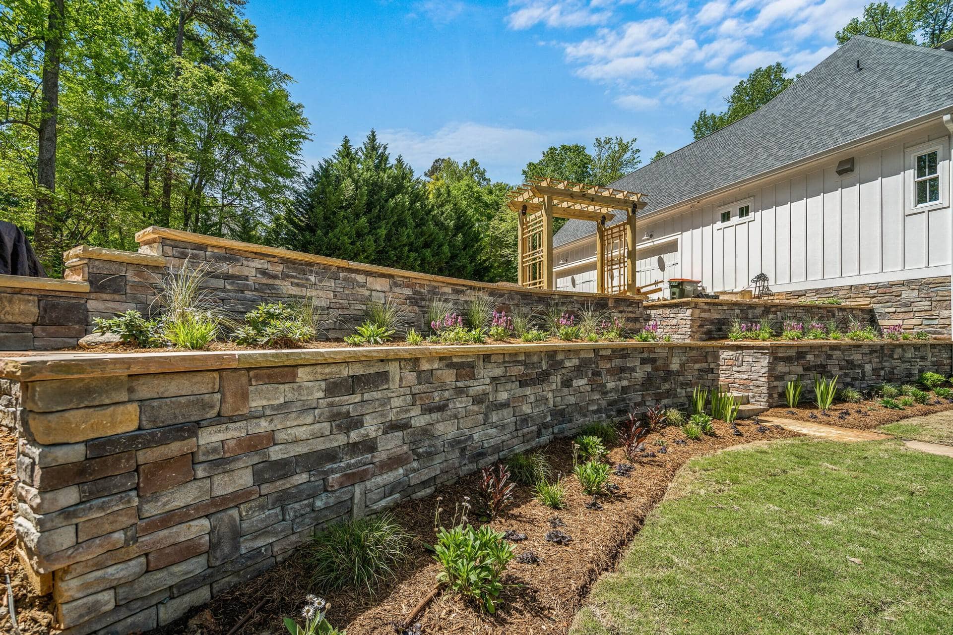 SouthernCut retaining wall with pergola